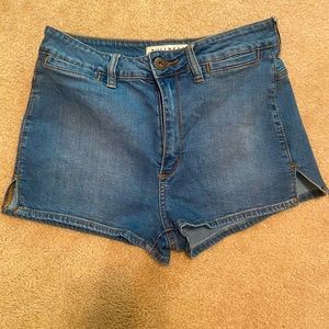 Bullhead hot short juniors size 5 high rise denim shorts